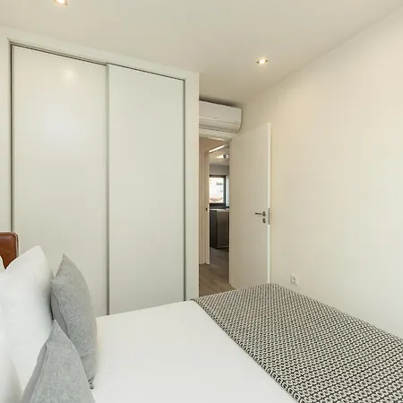 Spacious 4-bedroom In * Porto
