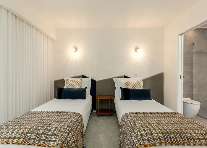 Spacious 4-bedroom In * 포르투