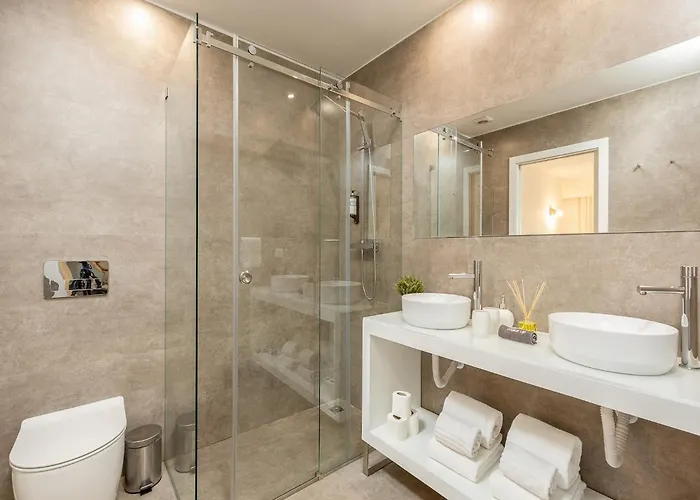 Spacious 4-bedroom In *