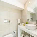 Spacious 4-bedroom In Porto