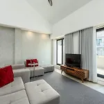 Spacious 4-bedroom In Apartament Porto