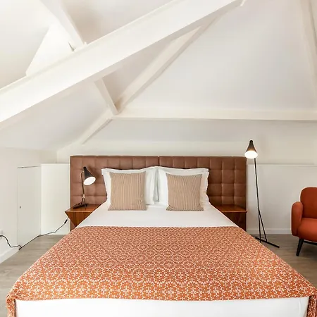 Spacious 4-bedroom In Apartament Porto