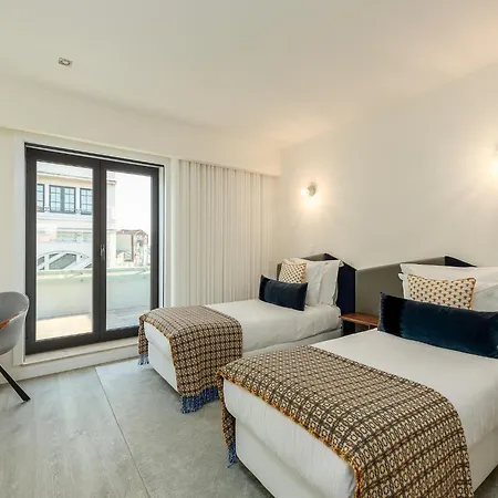 아파트 Spacious 4-bedroom In *
