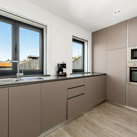 아파트 Spacious 4-bedroom In *