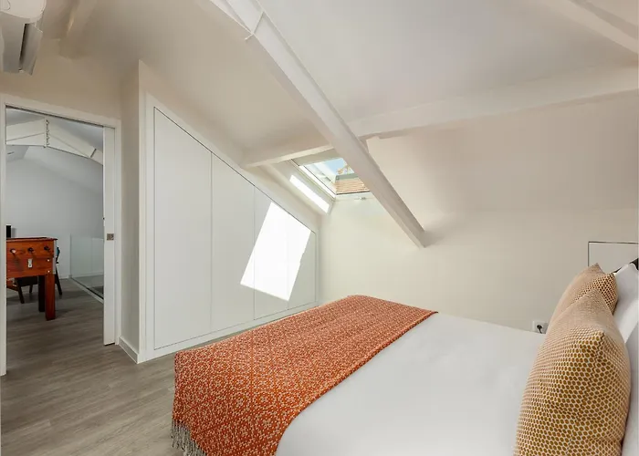 Spacious 4-bedroom In Appartement *