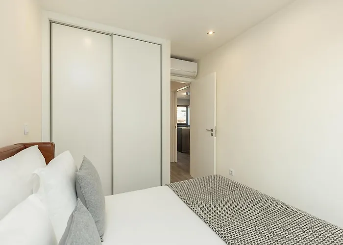 Spacious 4-bedroom In * Porto
