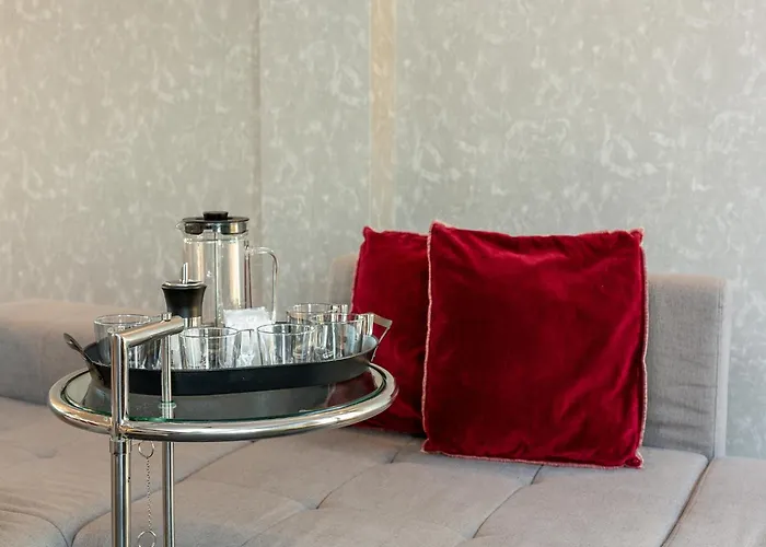 Spacious 4-bedroom In Appartement *