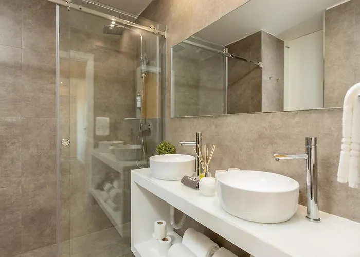 Spacious 4-bedroom In Appartement Porto